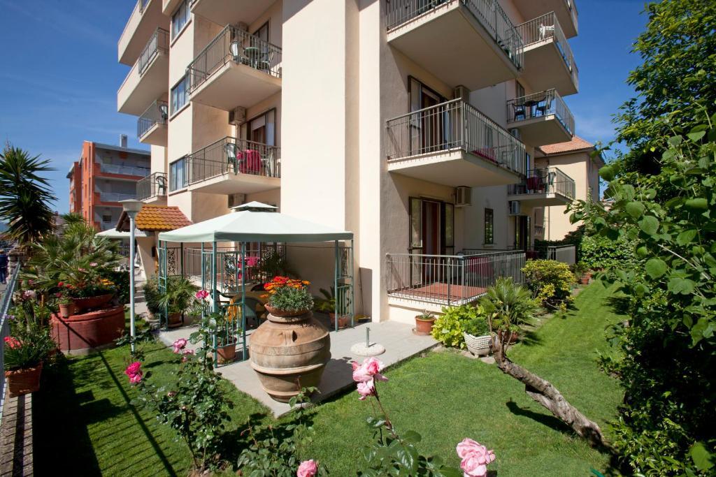 Hotel Corallo Albinia Zewnętrze zdjęcie
